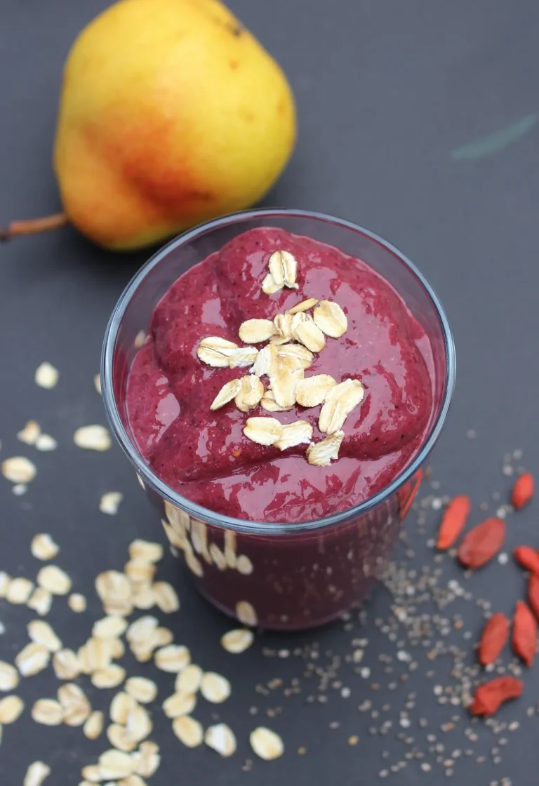 Berry Pear Smoothie