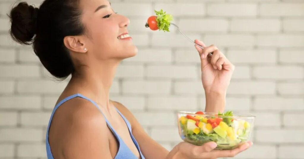 girl eating healthy