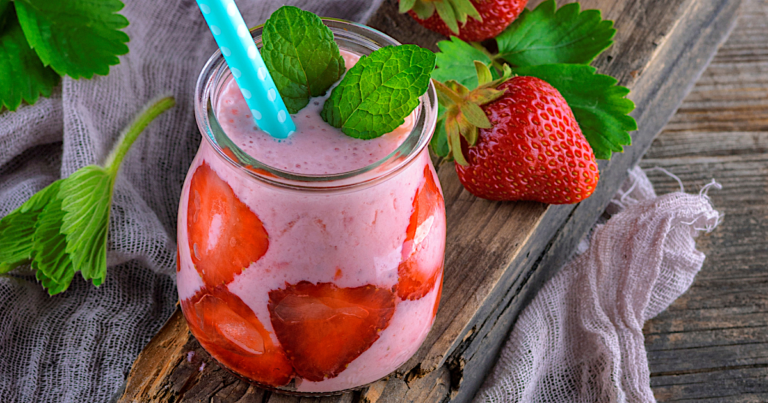 High-Protein Strawberry Pear Smoothie