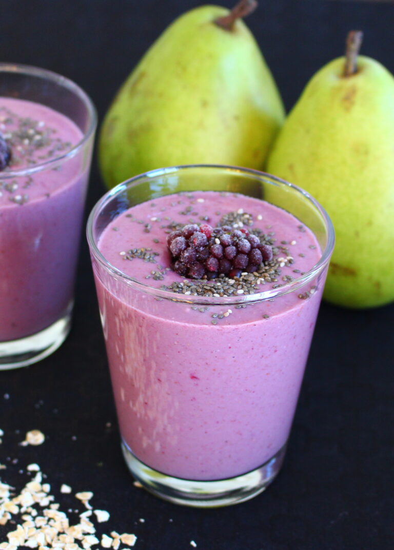 Berry Pear Oat Smoothie