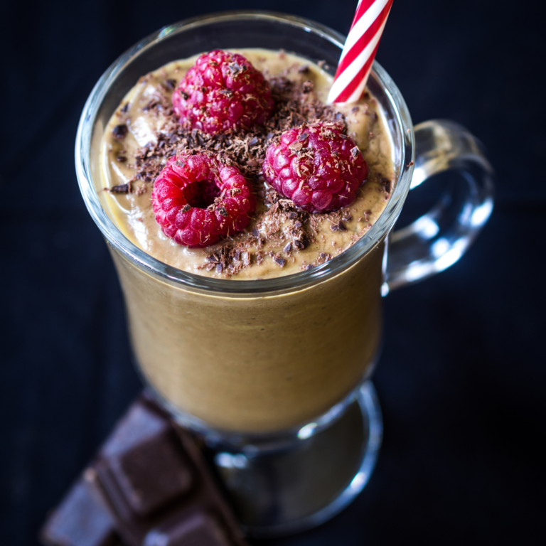 Chocolate Raspberry Smoothie – with spinach