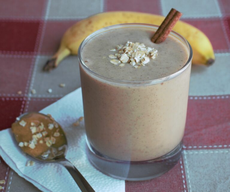 Perfectly Creamy & Spicy Banana Smoothie