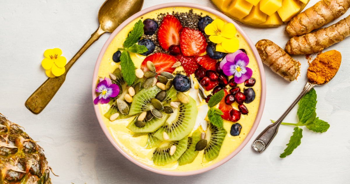 Pineapple Turmeric Smoothie Bowl