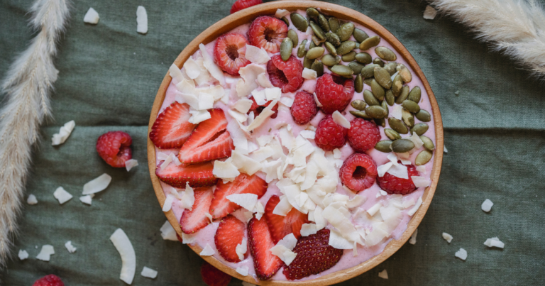 strawberry smoothie bowl