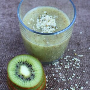 Kiwi pear smoothie