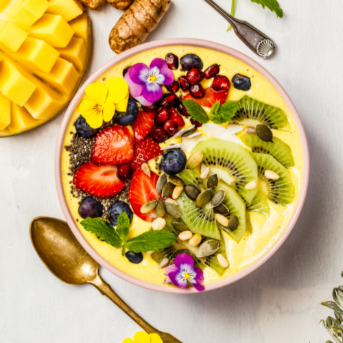 Turmeric smoothie bowl