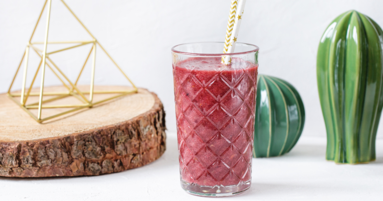 beet strawberry smoothie